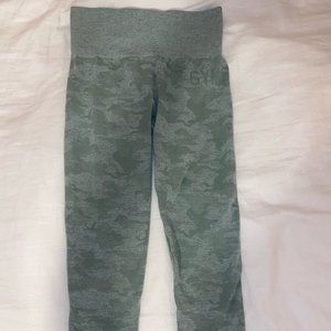 Gymshark: ADAPT CAMO SEAMLESS LEGGINGS (Size: Small)